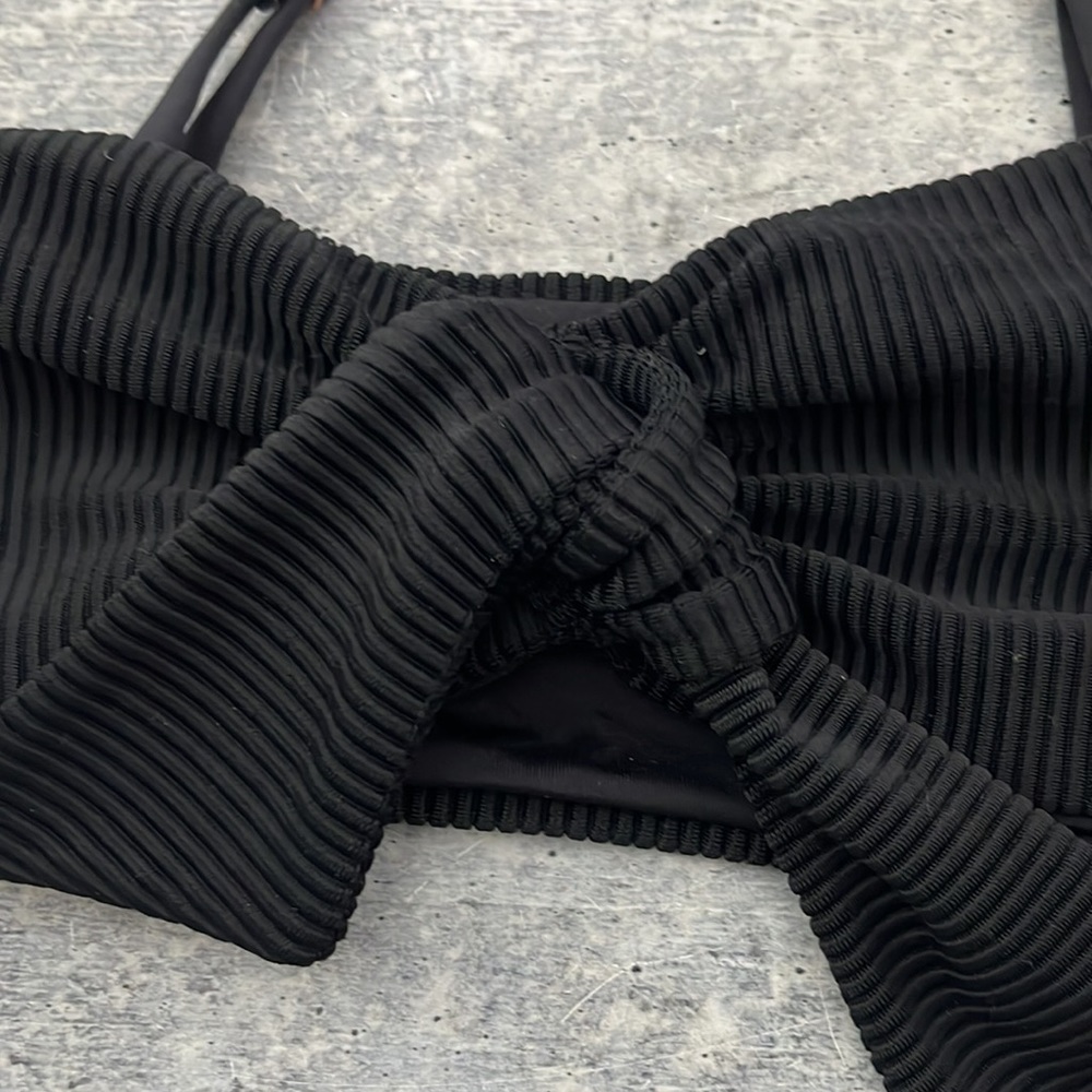 Frankie's Bikinis Enzo Bikini Top NEW - Picture 3 of 5